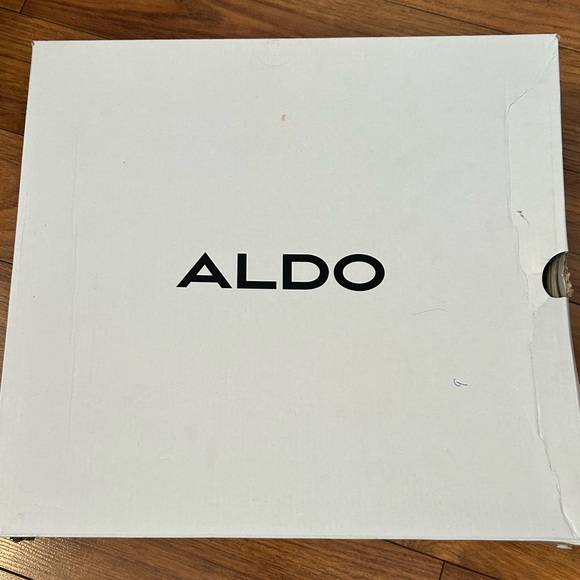 Over the knee boots - Picture 2 of 12